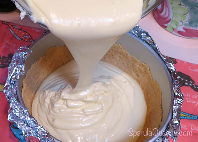 Vanilla cheesecake recipe - Pour batter into prepared pan